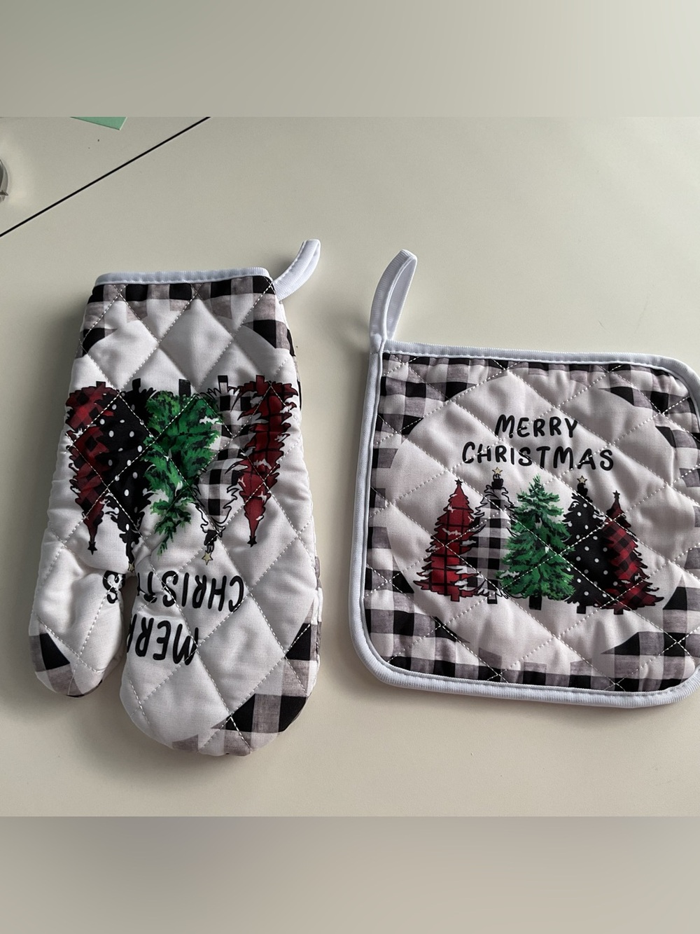 Christmas Buffalo Plaid Oven Mitt & Pot Holder Set NWOT